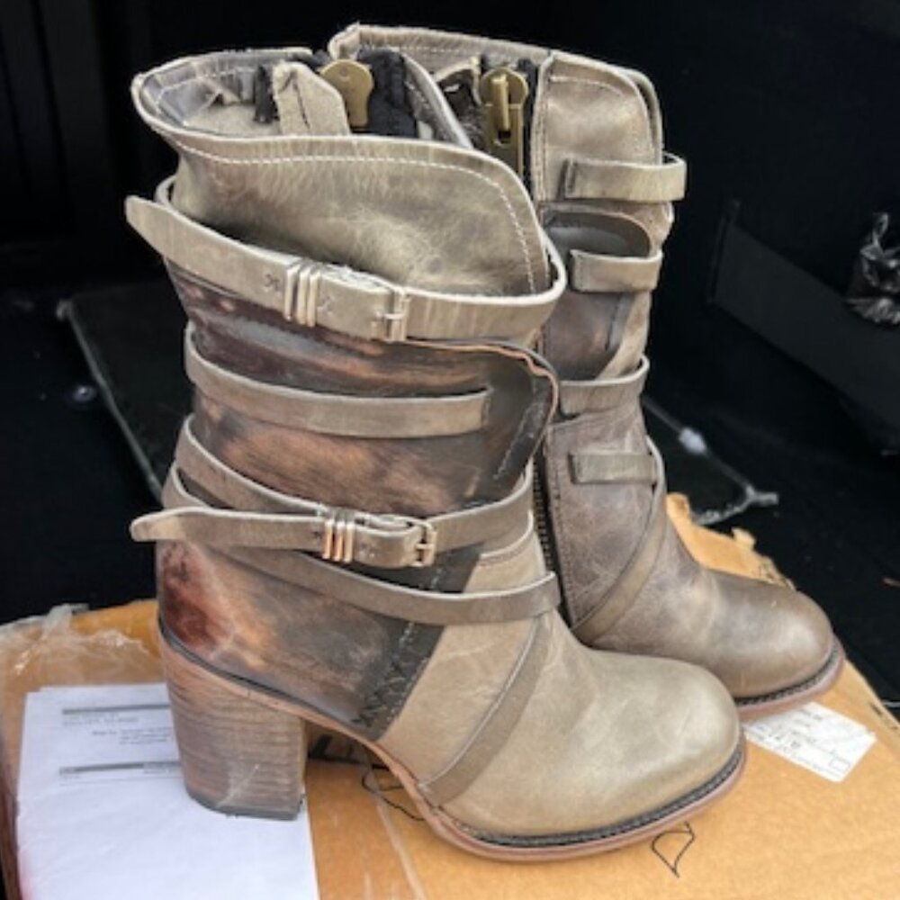 New Never Worn FreeBird "Baker" Stone  Boot